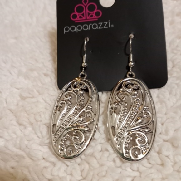 High Tide Terrace Earrings NWT - Picture 1 of 3